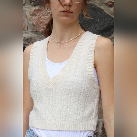 Cream Cropped Bluenotes Sweater Vest - Picture 1 of 7